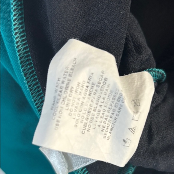 MagicSuit Bathing Suit Top - Compression - Picture 5 of 6